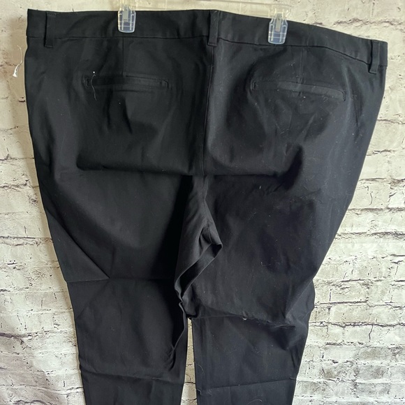 NWT old navy 28 pixie mid rise black pants - Picture 6 of 7